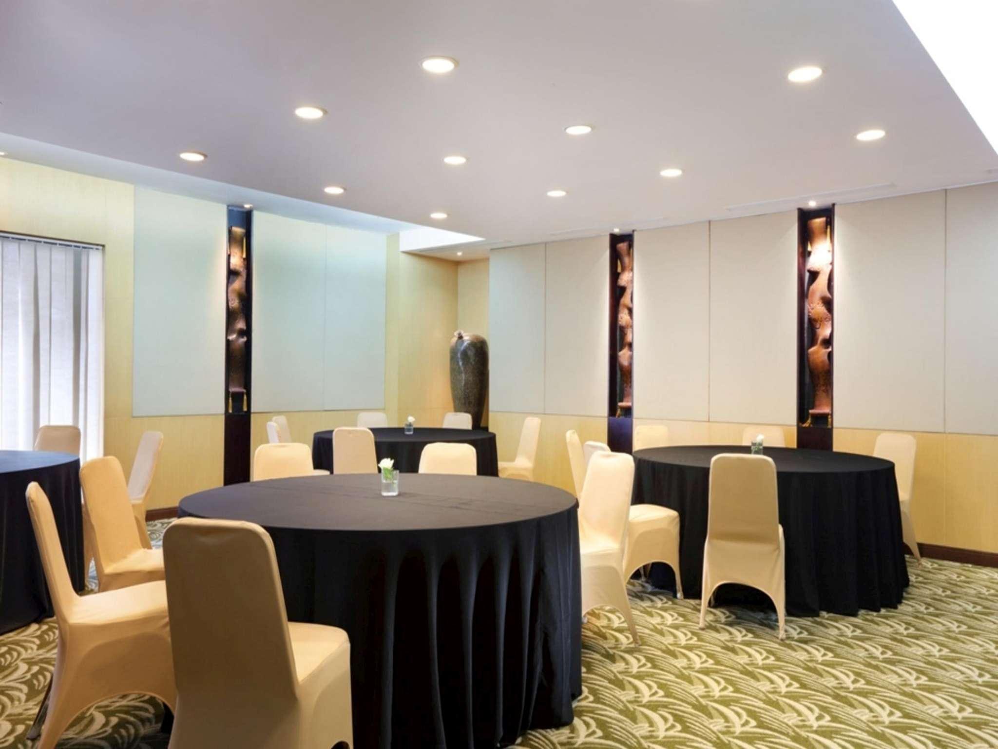 Hotel Santika Premiere Malang Ngoại thất bức ảnh