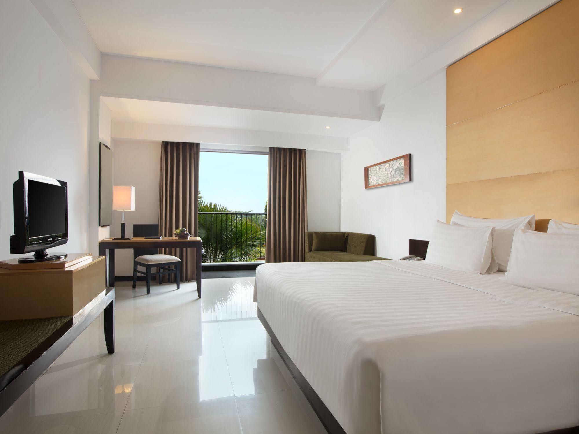 Hotel Santika Premiere Malang Ngoại thất bức ảnh