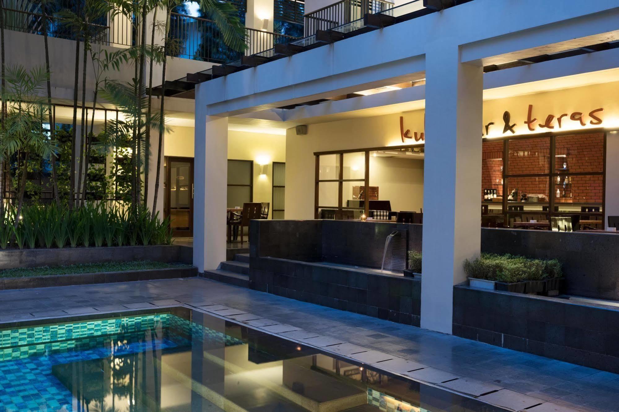 Hotel Santika Premiere Malang Ngoại thất bức ảnh